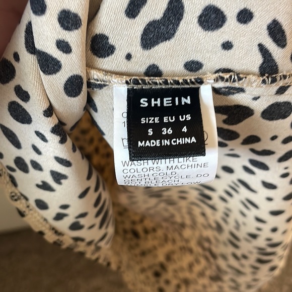 Shein Allover Print Petal Sleeve Blouse - Picture 8 of 9